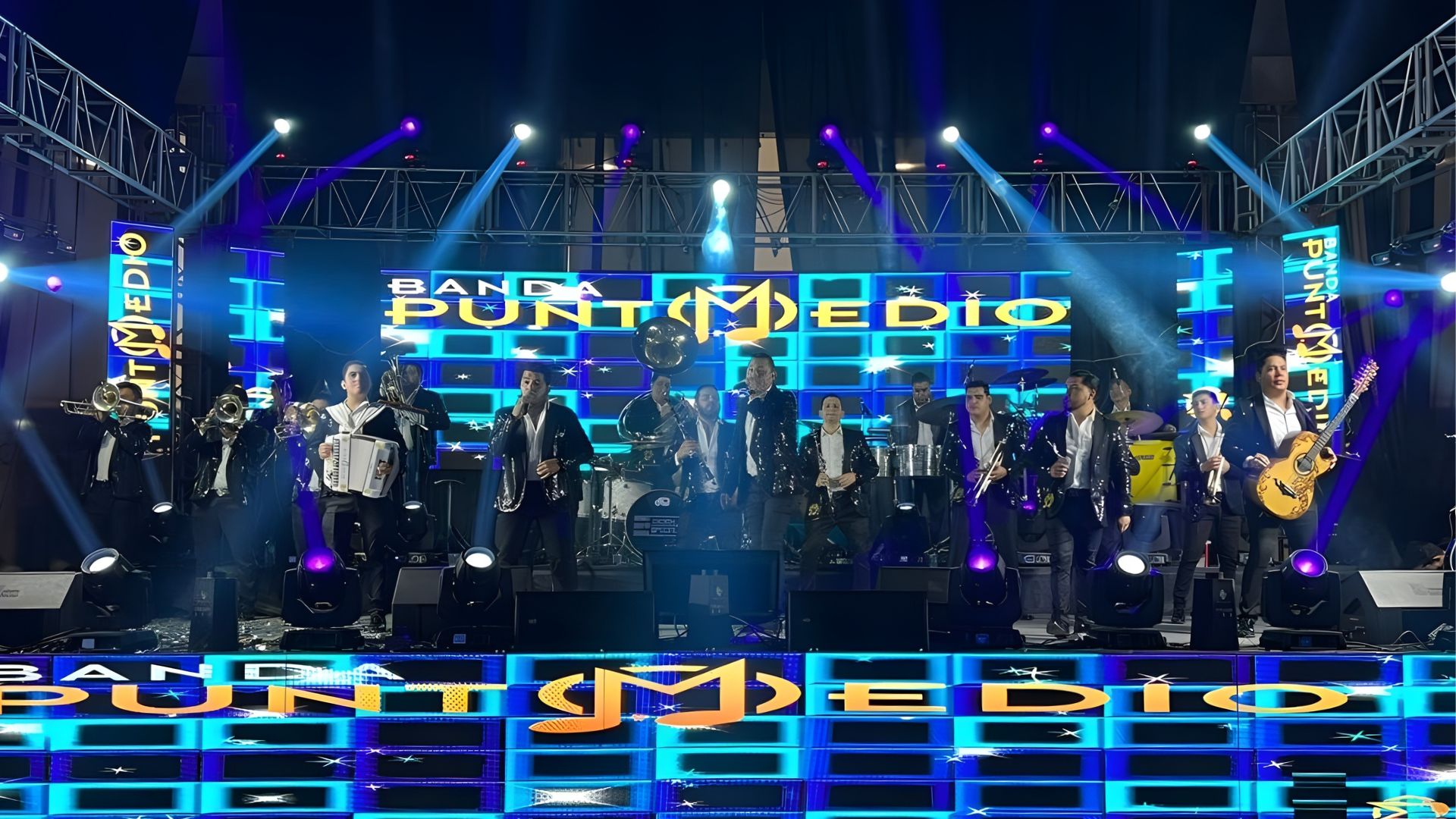 Banda Punto Medio en vivo